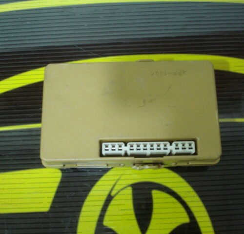 Relé integración Toyota Corolla 8264113040 82641-13040 232300-0230