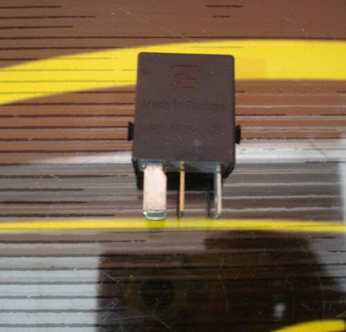 Relé Rele VW SEAT SKODA AUDI 4H0951253C 4HO951253C