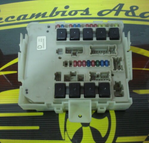 Caja de fusibles NISSAN Navara Pathfinder 284B6EB30C 12818G04