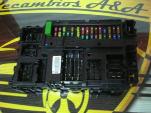 DSC06191 BSM Caja de fusibles Ford Fusion FU5T15604DAK FU5T-15604 DAK