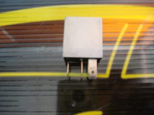 Relais Rele Relay Mitsubishi MB629084 OMRON 2190D6