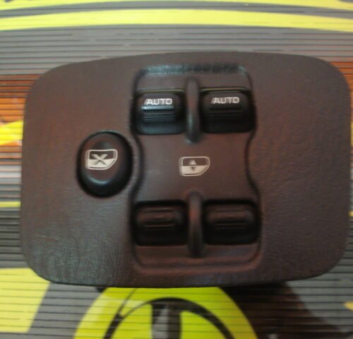 DSC06475 Botonera Elevalunas Jeep Cherokee 56010090AE 39754D