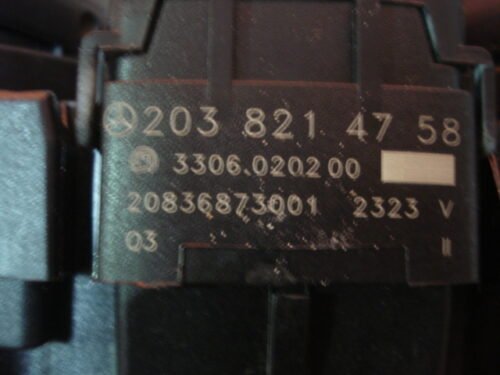 Interruptor de emergencia Mercedes Benz  2038214758  203 821 47 58