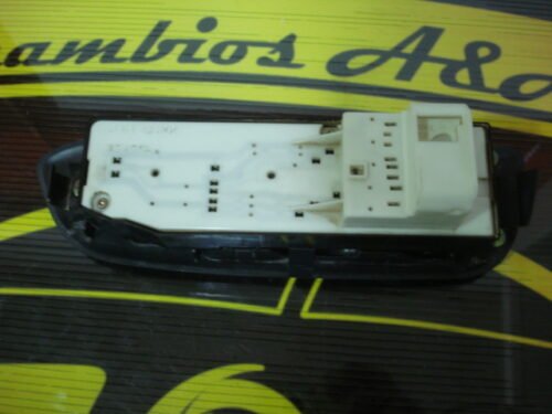 Botonera Elevalunas Toyota RAV4 8482012480 84820-12480