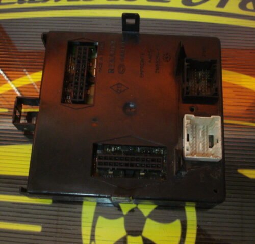 DSC07464 BCM Caja de fusibles Renault vel satis 8200275725 33254919