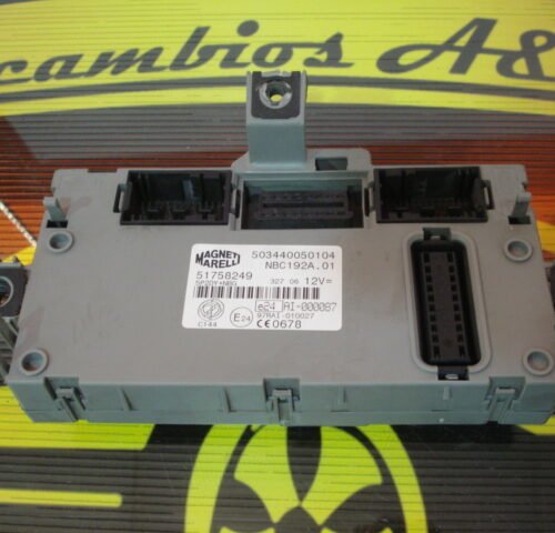 Caja de fusibles Fiat Stilo 51758249 503440050104 NBC192A.01
