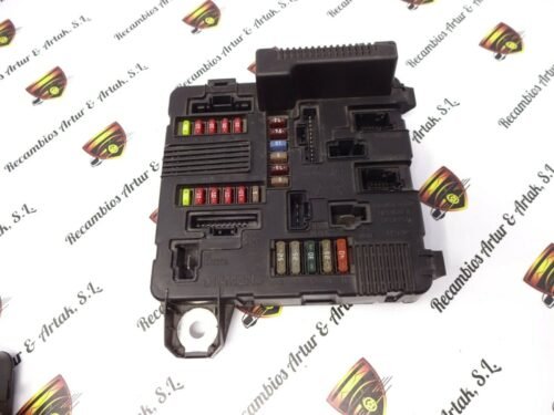 S118399200D Caja de fusibles Renault Scenic Megane 8200306032A S118399200D S118399200 D