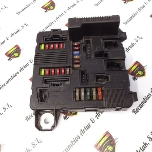 S118399200D Caja de fusibles Renault Scenic Megane 8200306032A S118399200D S118399200 D