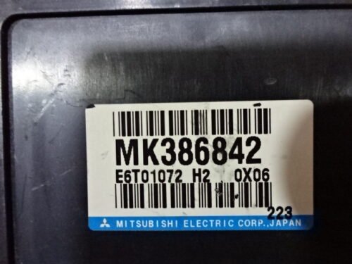Centralita del motor Mitsubishi Pajero MK386842 E6T01072H2