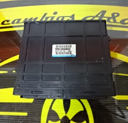 Centralita del motor Mitsubishi Pajero MK386842 E6T01072H2