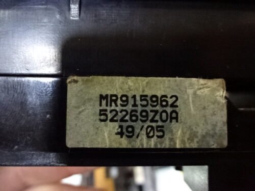 Botonera elevalunas Mitsubishi Space Star MR915962 52269Z0A