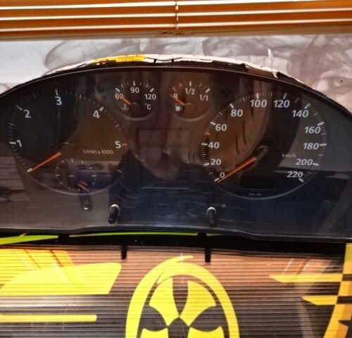 Cuadro de instrumentos AUDI A4 8D0919033A 8D0 919 033 A