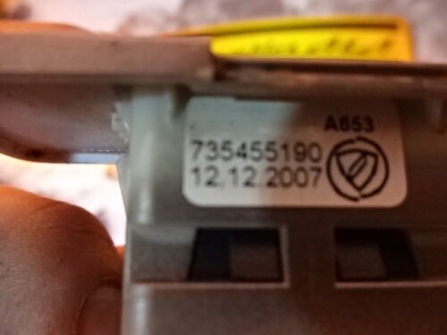 Interruptor conexión USB Fiat Croma 735455190 A653