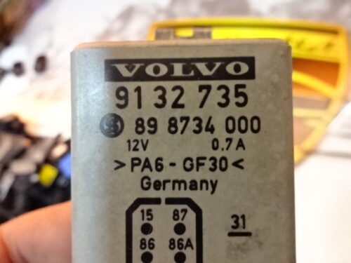Rele  Relay  VOLVO 9132735 91 32 735 898734000