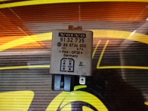 Rele  Relay  VOLVO 9132735 91 32 735 898734000