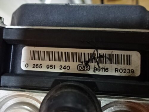 ABS Kia Venga 589201P200 58920-1P200 0265951240 0265238058