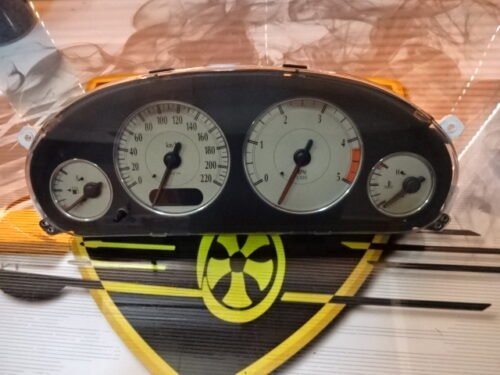 Cuadro de instrumentos  Chrysler Voyager P05082528AC