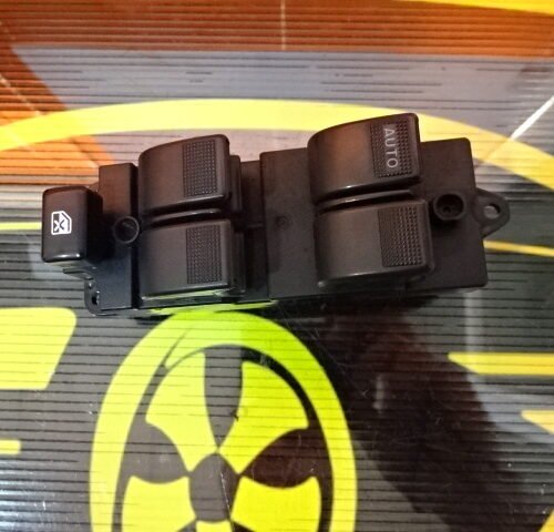 Botonera elevalunas Mazda C8HD172 C8H-D172 CB8166350 CB81 66350 OMRON