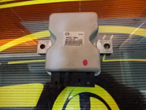 Centralita  Mazda 3 PE0218561 PE02 18561 K6266 W4T80572