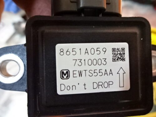 Sensor de aceleración lateral  Mitsubishi Pajero  8651A059 7310003 EWTS55AA