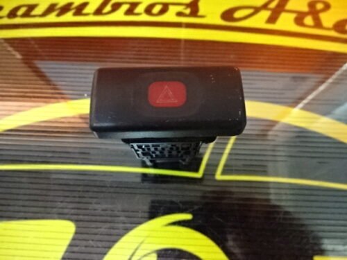 Interruptor de emergencia Hazard switch Nissan Terrano LK