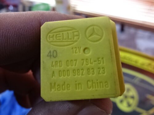 Relé  Rele Mercedes Smart A0009828323 4RD007794-51