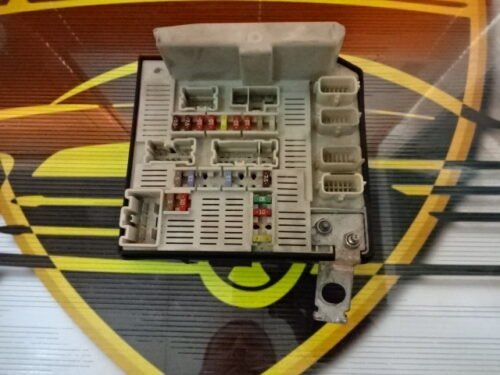 USM Caja de fusibles Renault Megane 8200481866-F 8200481866F USMC-PFT