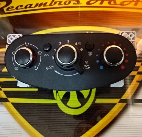 Clima panel de control  Dacia Sandero 5P3741700 A42303400