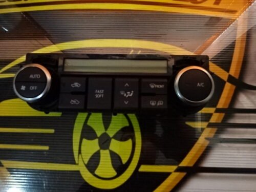 Clima panel de control  Toyota Auris 5590002380 55900-02380