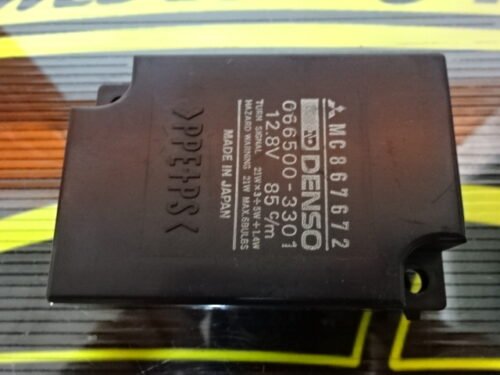 Unidad de control Mitsubishi Canter MC867672 DENSO 066500-3301
