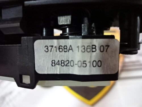 Botonera Elevalunas Toyota Avensis 84802-05210-B0 8482005100 84820-05100