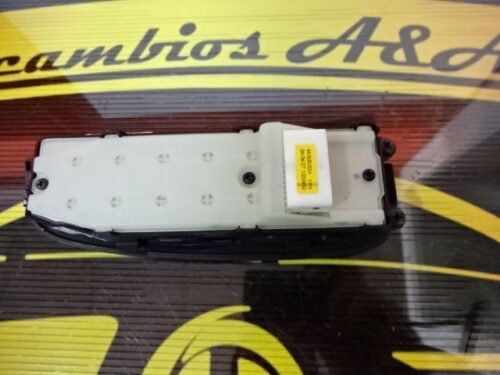 Botonera Elevalunas Toyota Avensis 84802-05210-B0 8482005100 84820-05100