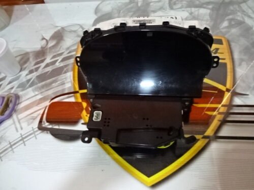 Cuadro de instrumentos Toyota Yaris 8380052120 83800-52120 457300-0147