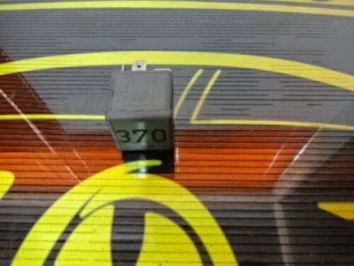 Relé VW AUDI 8D0951253 8DO951253 8D0 951 253
