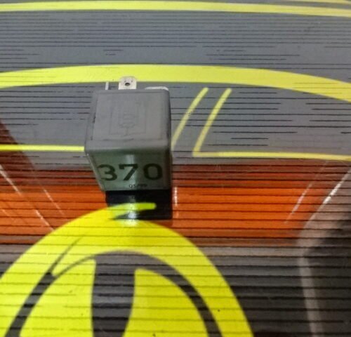 Relé VW AUDI 8D0951253 8DO951253 8D0 951 253