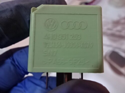 Relé VW Audi Seat Skoda 4H0951253 4HO951253 NR644