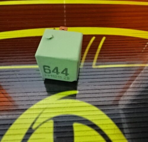 Relé VW Audi Seat Skoda 4H0951253 4HO951253 NR644