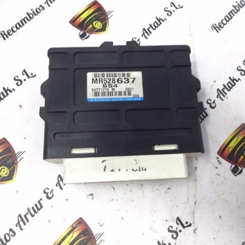Centralita Mitsubishi Shogun Pajero MR528637 X4T71773