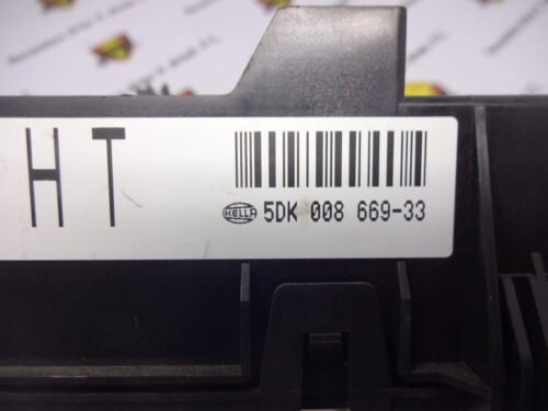 Caja de fusibles Opel Astra H 13222173 13222173HT 5DK00866933