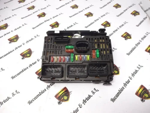 BSM Caja de fusibles Peugeot Citroen BSM-L04-00 9661682780 S118983004Q