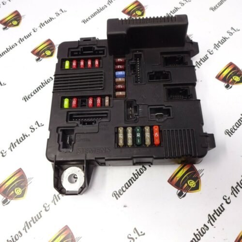 S118399200G UPC Caja de fusibles Renault Megane 8200306032C S118399200G