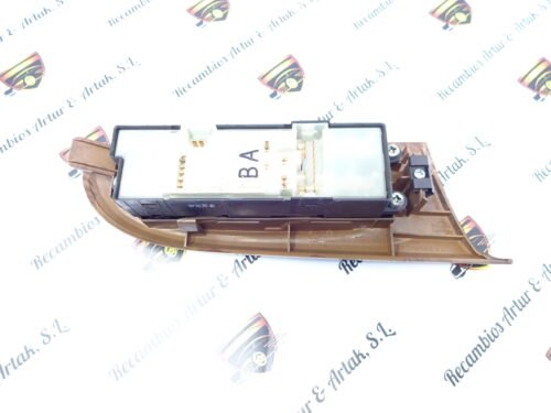 Botonera Elevalunas Nissan Infiniti I30 Master 809612Y100 80961-2Y100