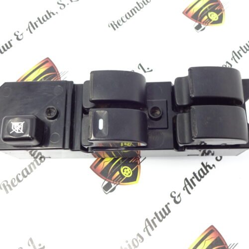 Botonera Elevalunas Mitsubishi L200 MR587952 C8D-D370M-B 29Y4D6