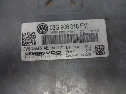 Centralita del motor VW Passat 03G906018EM 5WP45562AE