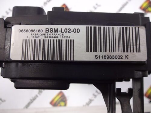 9656086180 S118983002K Caja de fusibles Peugeot 407 9656086180 S118983002 K S118983002K BSM-L02-00
