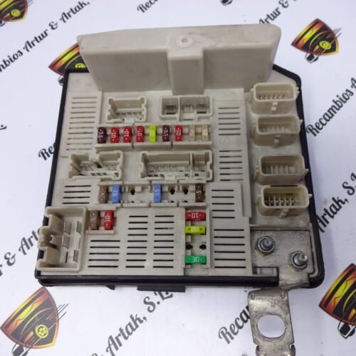 Caja de fusibles Renault Grand Scenic 8200481863F 8200481863-F USMC-PFT