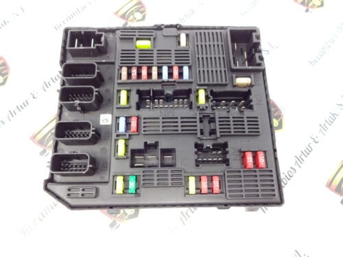 Caja de fusibles Renault Scenic  284B62342R USM JR95 AT