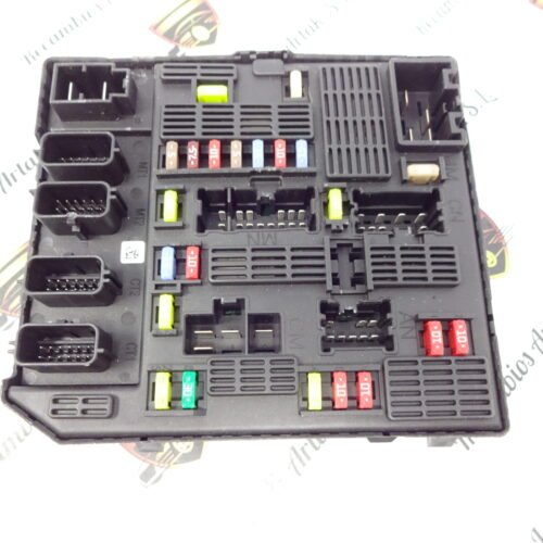 Caja de fusibles Renault Scenic  284B62342R USM JR95 AT