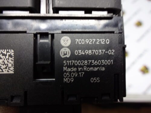 DSC01142 Interruptor Volkswagen 7C09272120 034987037-02
