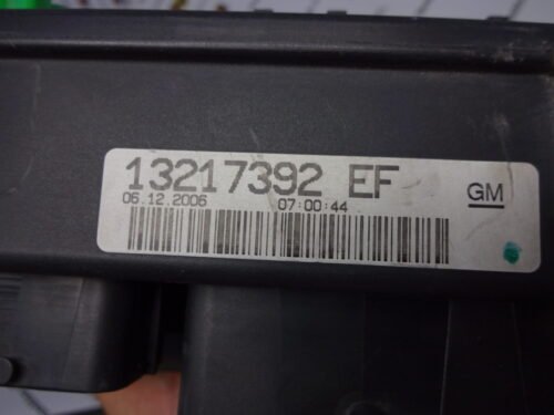 Caja de fusibles OPEL Corsa 013217392  13217392 EF 13217392EF 00025501